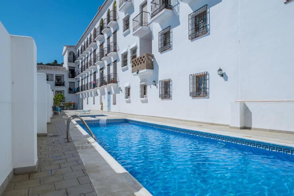 Bonito Apartamento Piscina Wifi Frigiliana Exterior foto